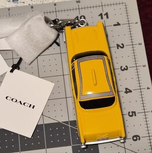 Coach 𝐋𝐚𝐫𝐠𝐞 Taxi Bag Charm 𝐋𝐚𝐫𝐠𝐞 NYC Taxi CY401 Unopened & Brand New